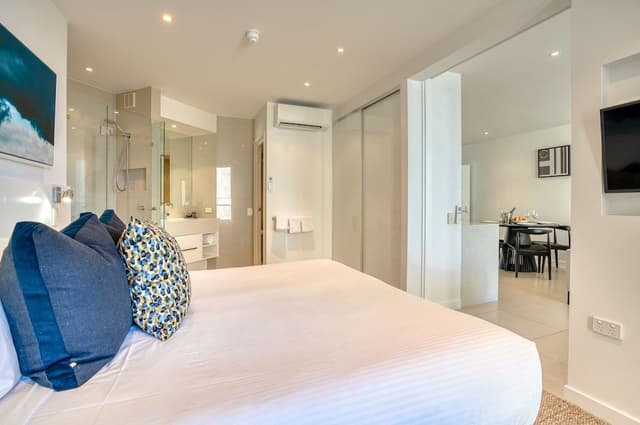 One Bedroom Partial Beach View Spa Penthouse