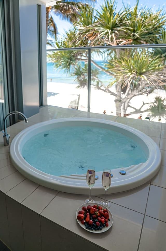 One Bedroom Beachfront Spa