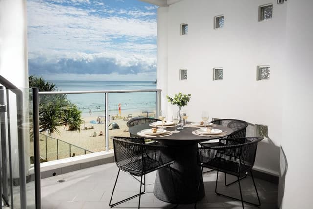 One Bedroom Beachfront Spa