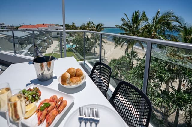 One Bedroom Beachfront Spa Penthouse