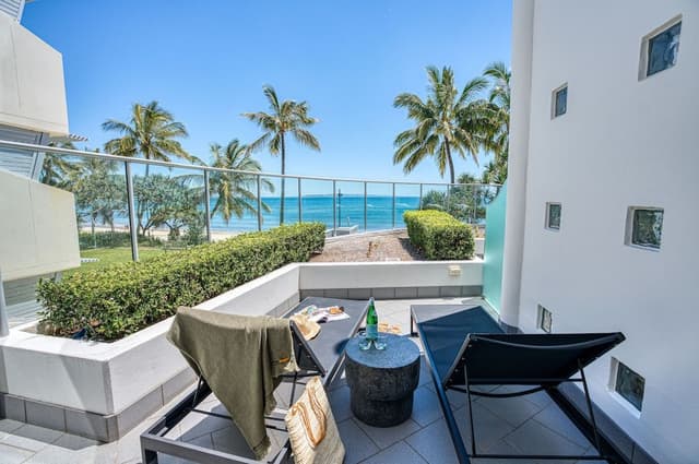 Studio, Beachfront