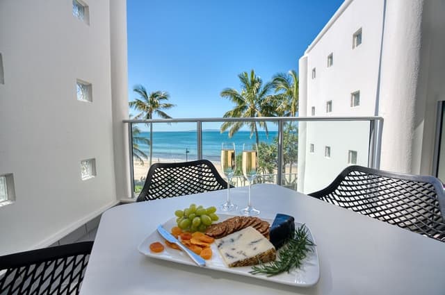Beachfront Spa Studio Penthouse