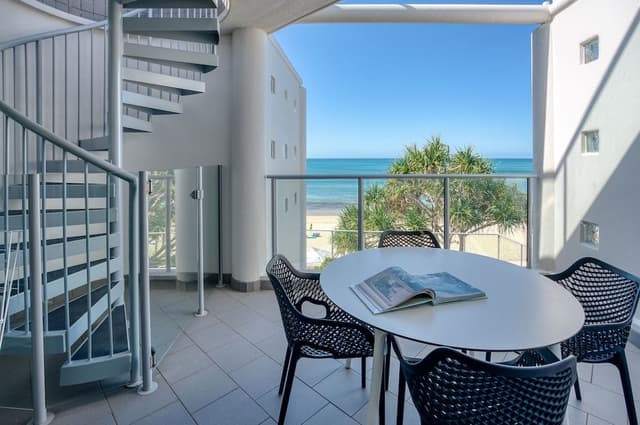 Beachfront Spa Studio Penthouse