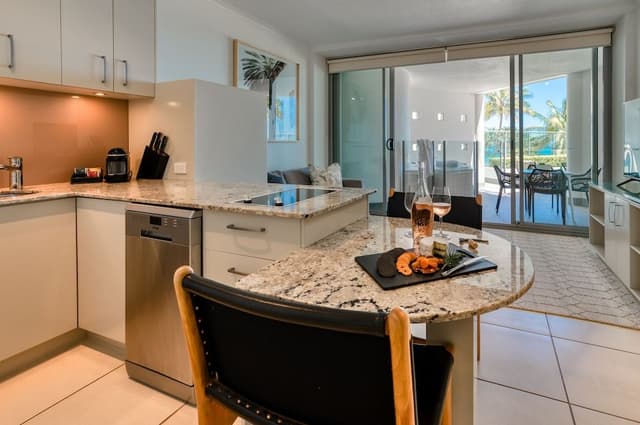 Studio, Beachfront