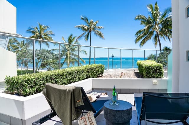 Studio, Beachfront
