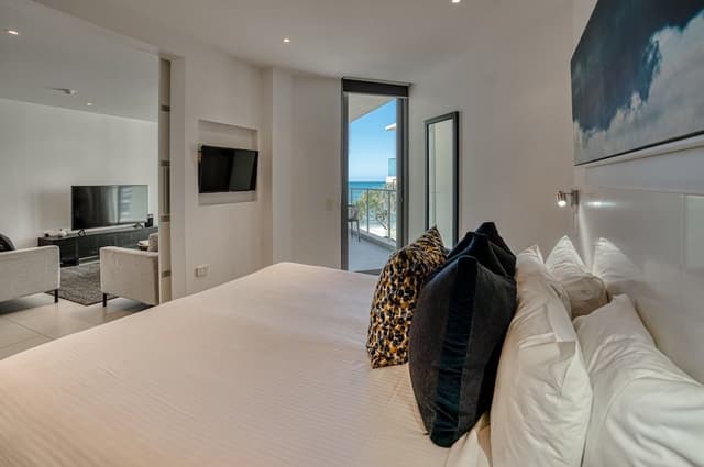 One Bedroom Partial Beach View Spa Penthouse