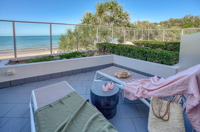 Studio, Beachfront