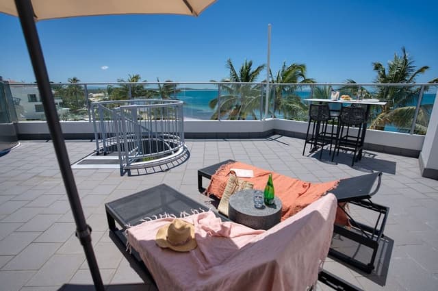 One Bedroom Beachfront Spa Penthouse