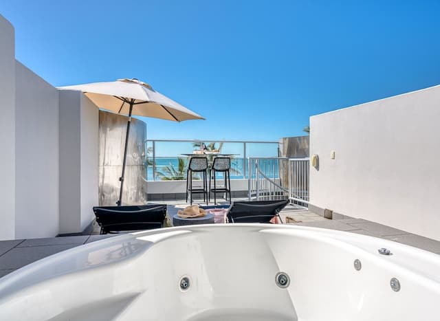Beachfront Spa Studio Penthouse