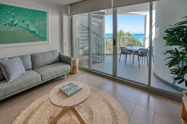 Beachfront Spa Studio Penthouse