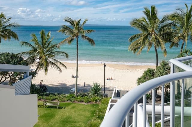 One Bedroom Partial Beach View Spa Penthouse