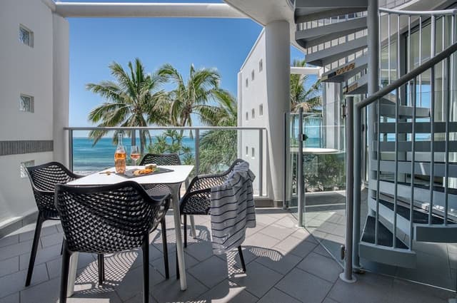 One Bedroom Beachfront Spa Penthouse