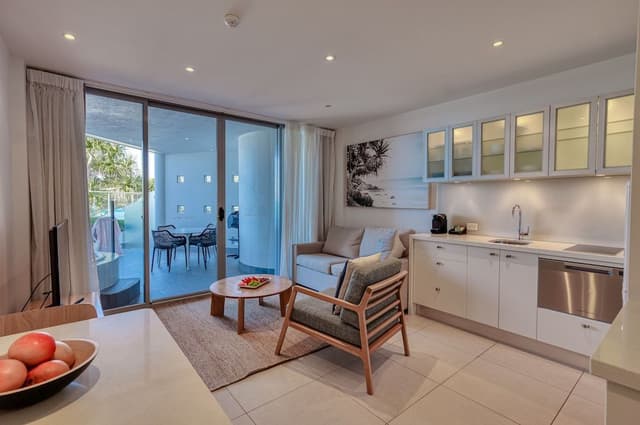 Studio, Beachfront