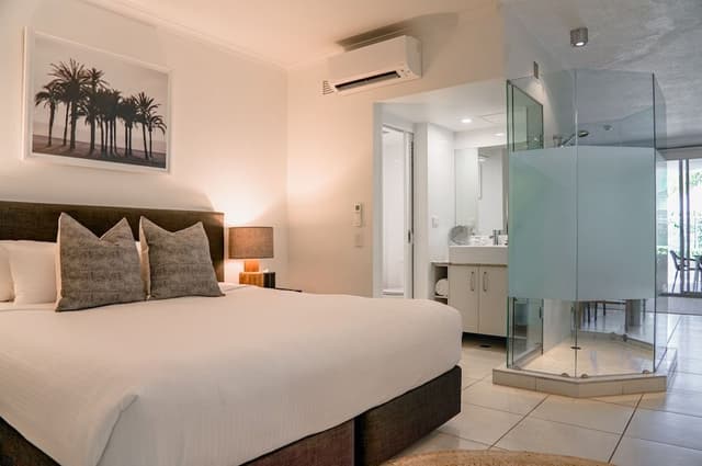 Studio, Beachfront