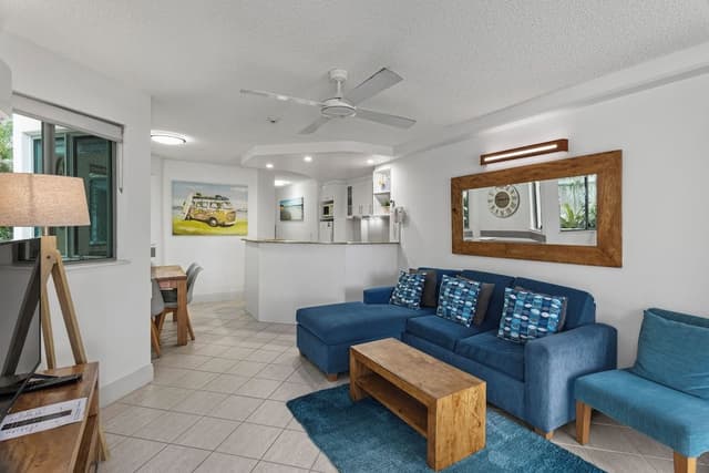2 Bedroom Beachfront with Courtyard