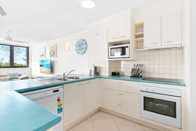 2 Bedroom Apartment, Filtered Ocean View