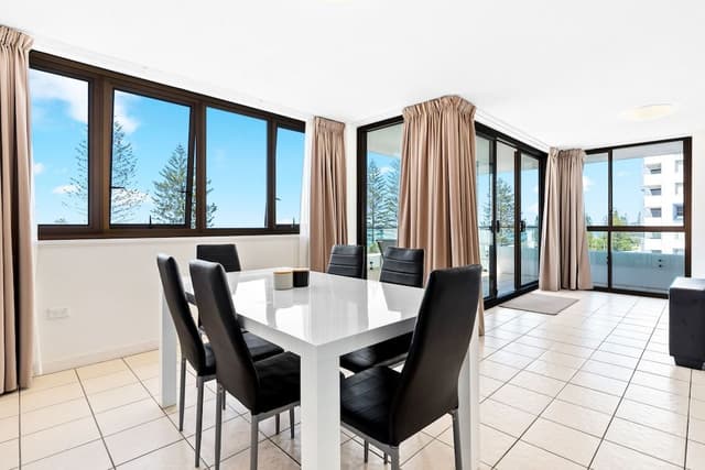 2 Bedroom Apartment, Full Ocean Views