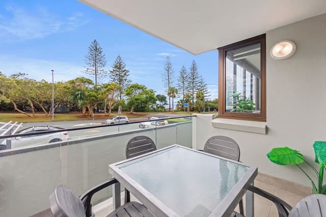 2 Bedroom Apartment, Filtered Ocean View