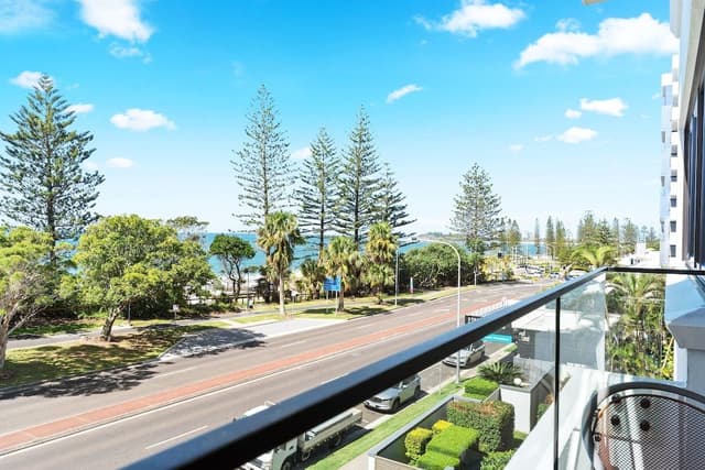 2 Bedroom Apartment, Filtered Ocean View