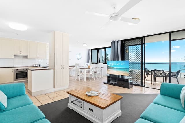 2 Bedroom Apartment, Full Ocean Views