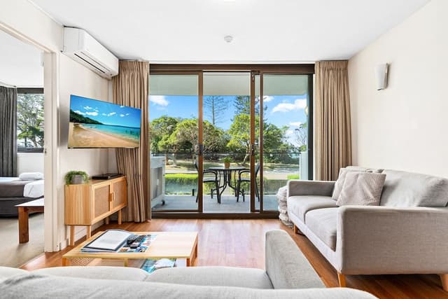2 Bedroom Apartment, Filtered Ocean View