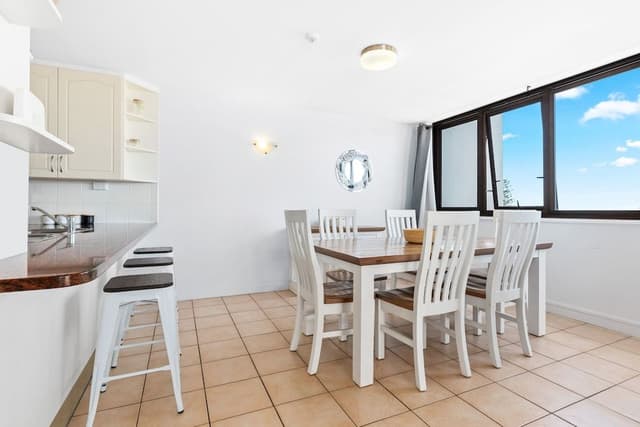 2 Bedroom Apartment, Full Ocean Views