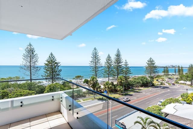 2 Bedroom Apartment, Full Ocean Views