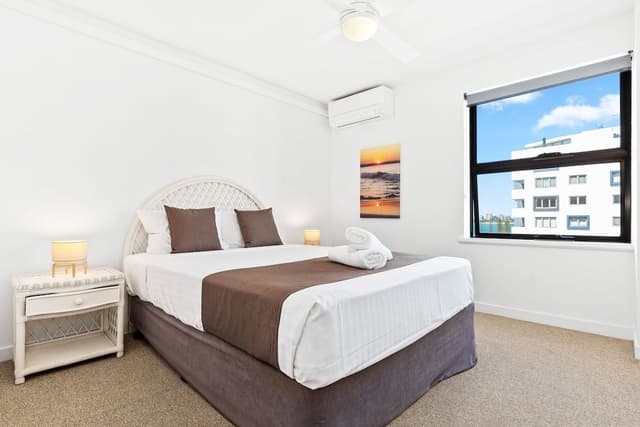 2 Bedroom Apartment, Full Ocean Views