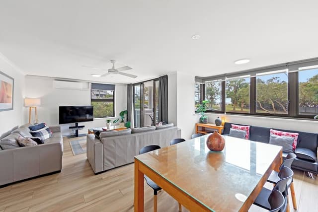 2 Bedroom Apartment, Filtered Ocean View
