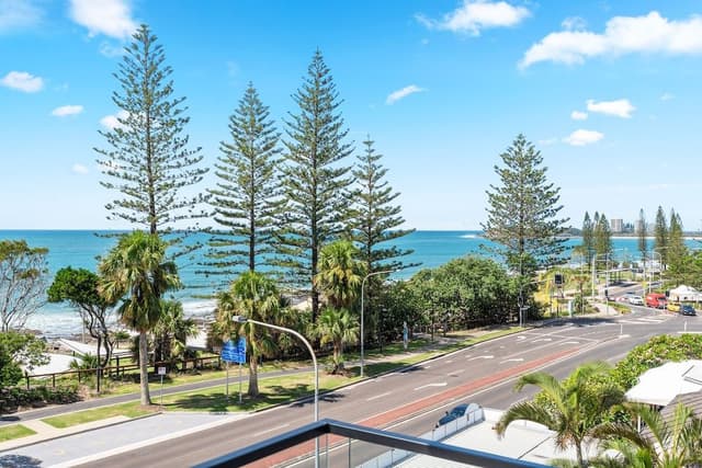 2 Bedroom Apartment, Full Ocean Views