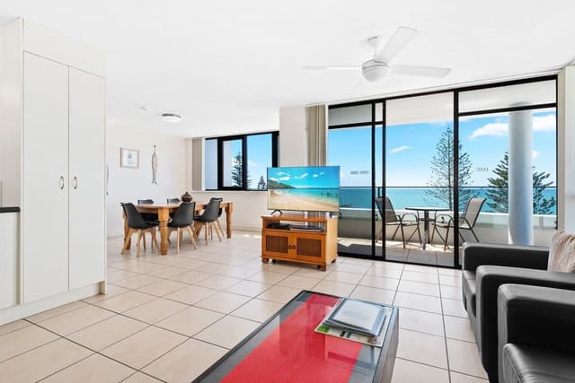 2 Bedroom Apartment, Full Ocean Views