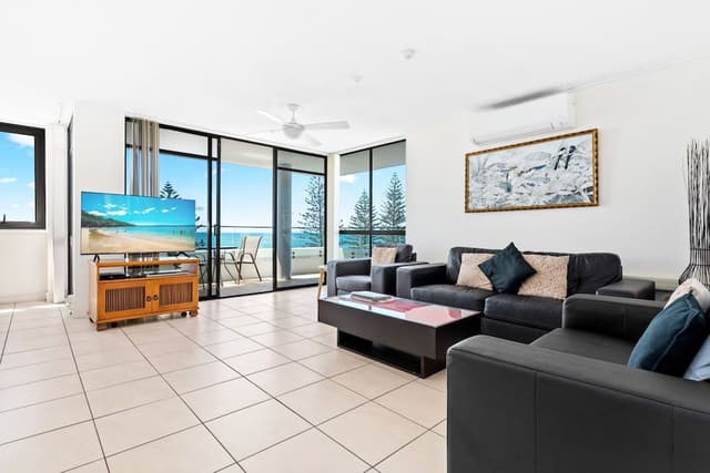 2 Bedroom Apartment, Full Ocean Views