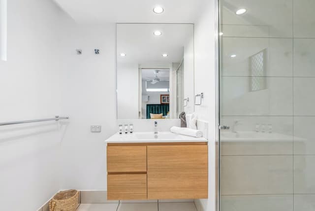 One Bedroom Ocean View Apartment