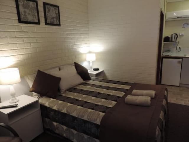 Standard Room, Non Smoking, Kitchenette (Queen Room)
