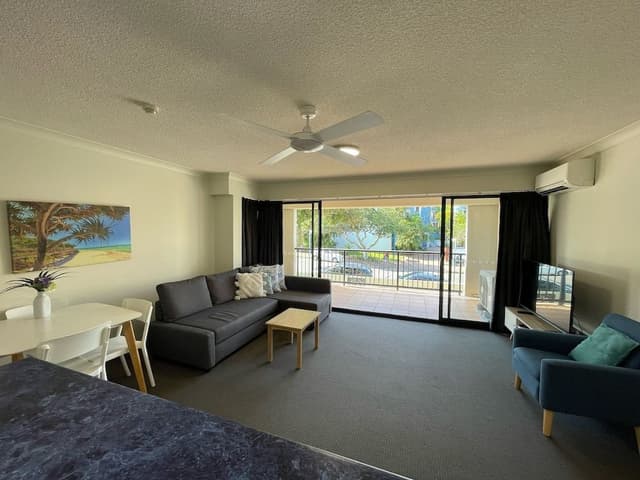 Large One Bedroom Apartment - Partial Views