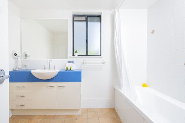 Large One Bedroom Apartment - Partial Views
