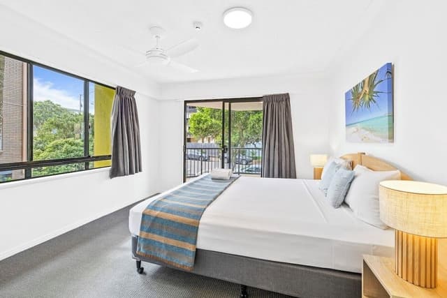 Large One Bedroom Apartment - Partial Views