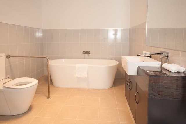 Luxury Villa, 3 Bedrooms, Accessible