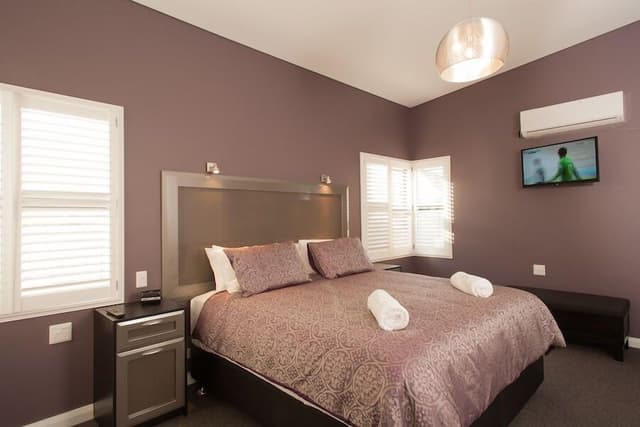Luxury Villa, 3 Bedrooms, Accessible