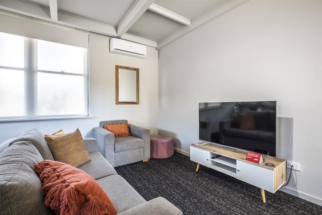 One Bedroom Apartment