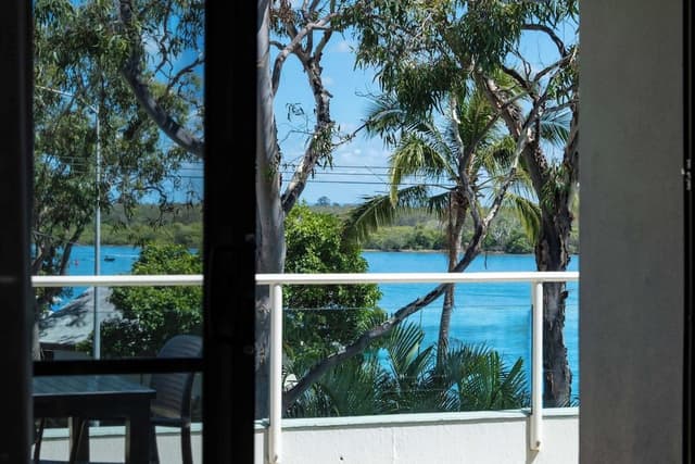 Premium Three-Bedroom Apartment Water Front
