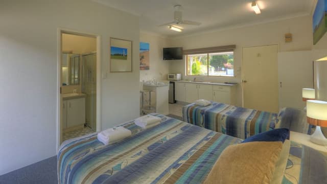 Standard Queen Room
