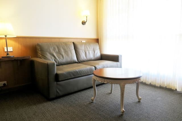 Deluxe Room, 1 Queen Bed, Kitchenette