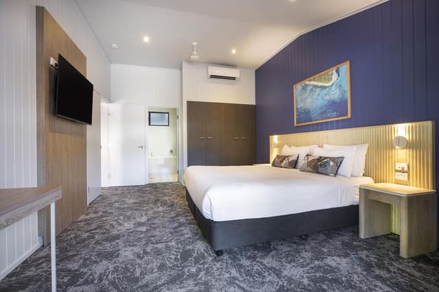 One Bedroom Apartment
