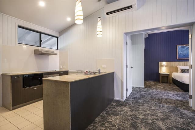 One Bedroom Apartment