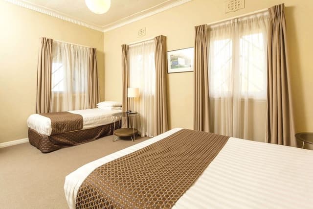 Apartment, 2 Bedrooms (Six People-South Side)