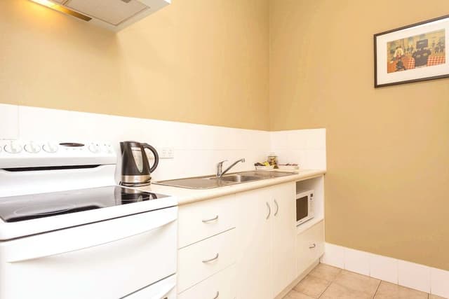 Apartment, 2 Bedrooms (Six People-South Side)