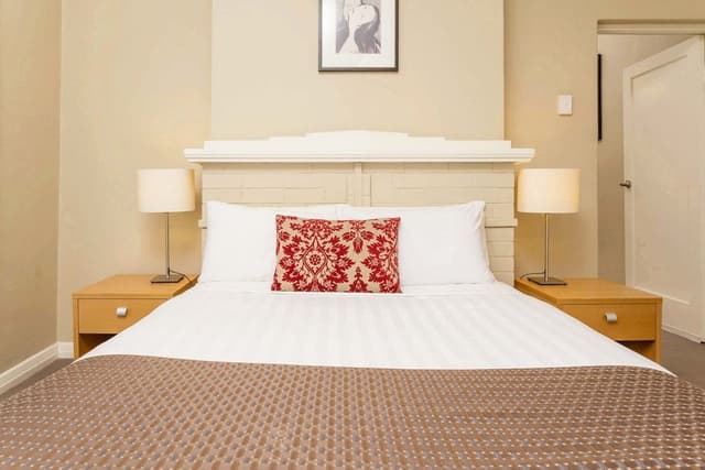 Apartment, 2 Bedrooms (Six People-South Side)