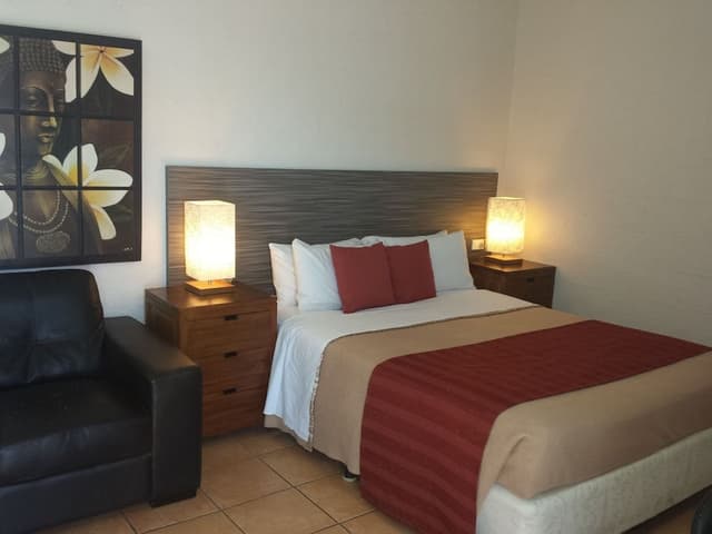 Deluxe Single Room, 1 Queen Bed