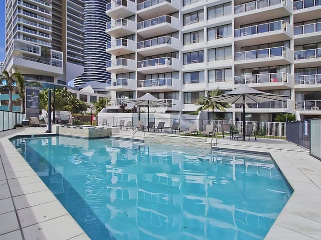 Superior One-Bedroom Apartment